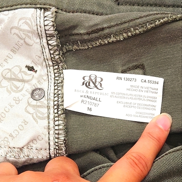 Rock & Republic Kendall Women's Green Denim Straight  Stretch Jeans Plus Size 16 - Picture 4 of 10